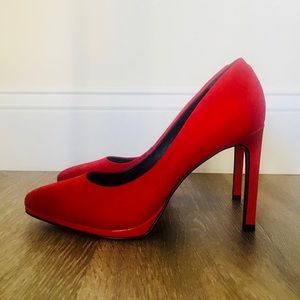 Red suede Aldo heels (side 6.5)